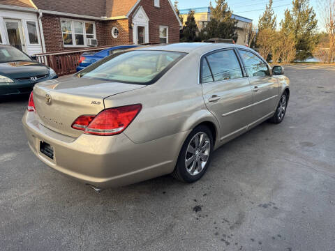 2005 Toyota Avalon XLS