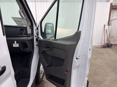 2025 Ford Transit 250