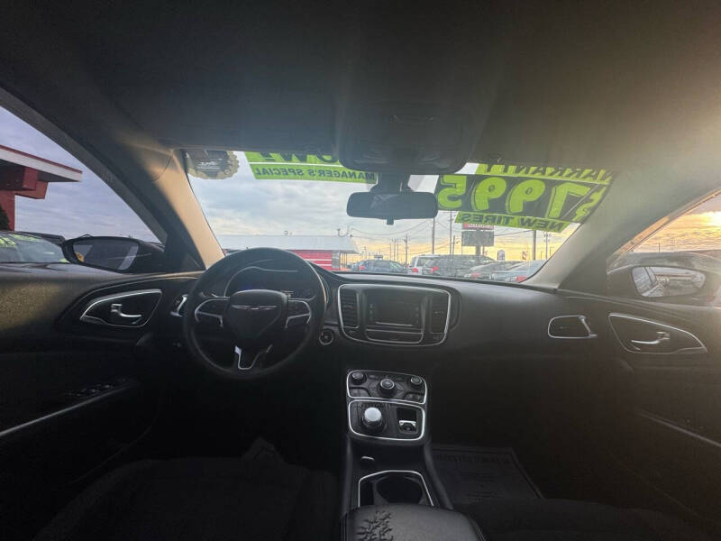 2015 Chrysler 200 Limited