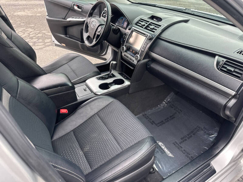 2014 Toyota Camry Hybrid XLE