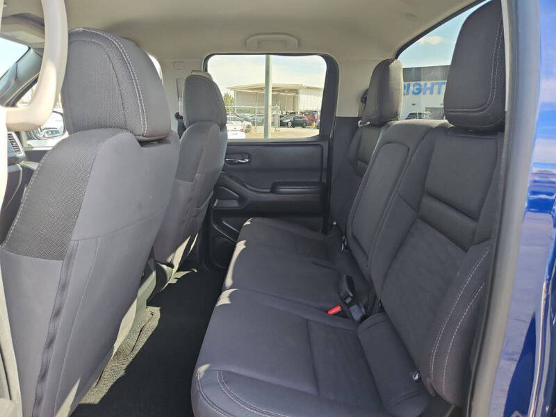 2023 Nissan Frontier SV