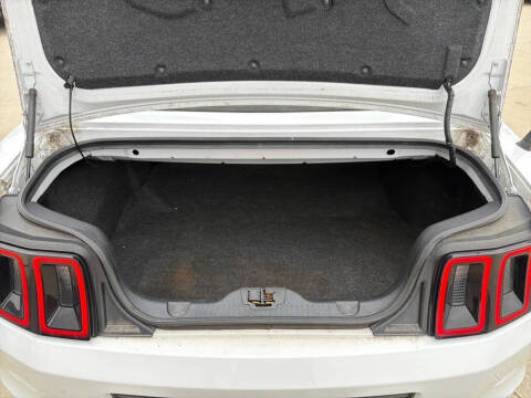 2014 Ford Mustang V6