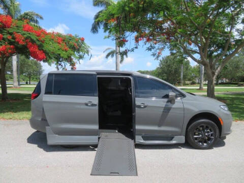 2021 Chrysler Pacifica Touring