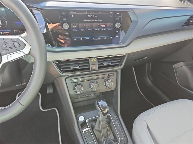 2022 Volkswagen Taos SE 4Motion