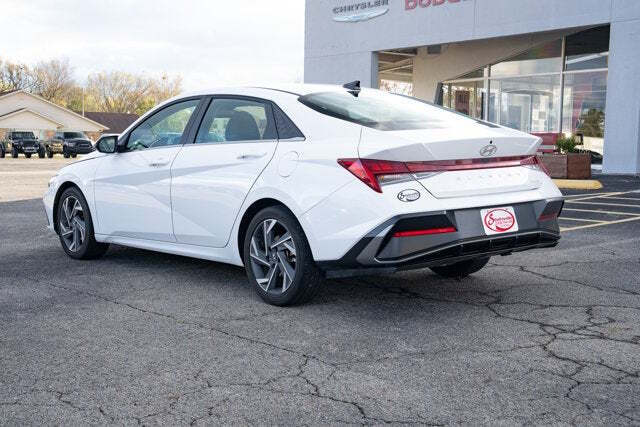 2025 Hyundai Elantra Limited