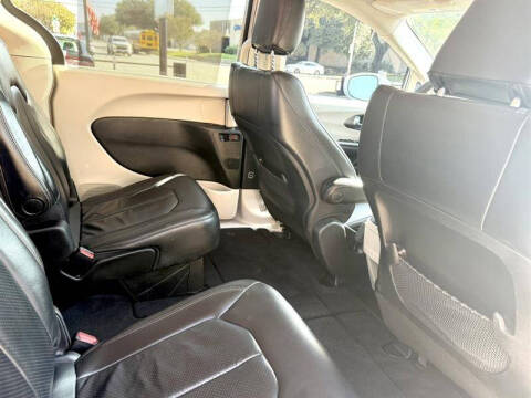 2020 Chrysler Pacifica Touring L