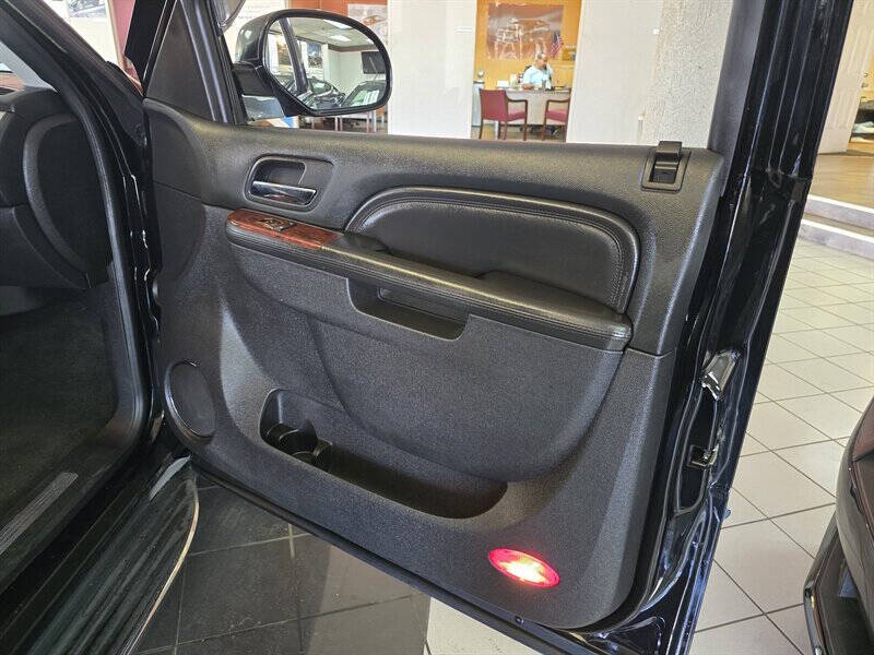 2011 Cadillac Escalade ESV Luxury