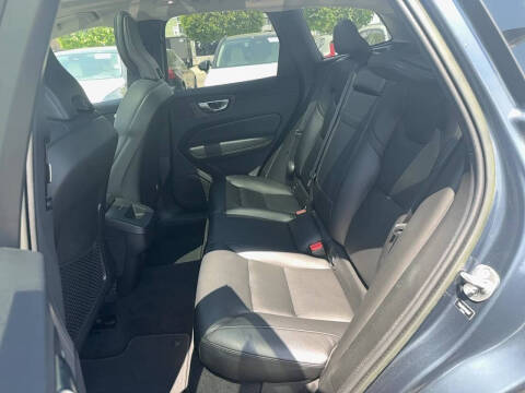 2023 Volvo XC60 B5 Core