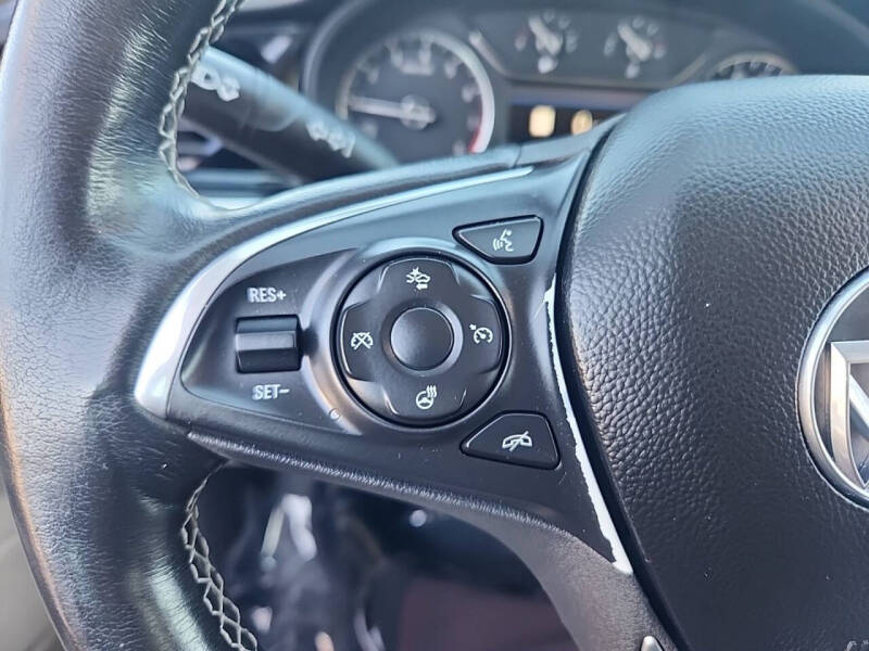 2019 Buick Regal TourX Essence