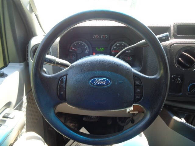 2015 Ford E-Series E-350 SD