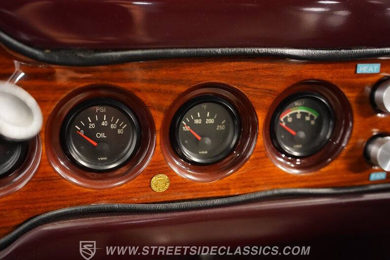 1940 Ford Deluxe