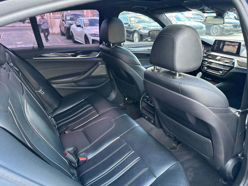 2019 BMW 5 Series 540i