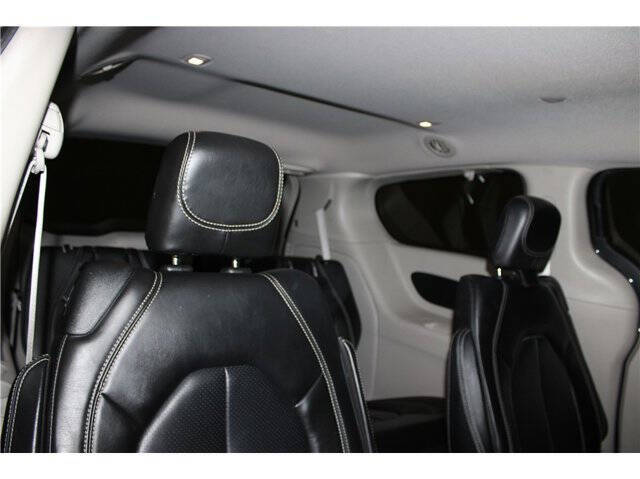 2020 Chrysler Voyager LXi