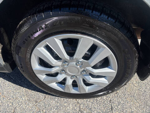 2009 Nissan Versa 1.8 S