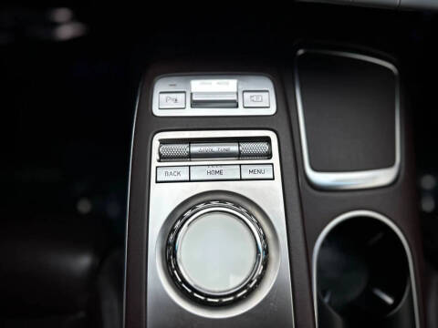 2022 Genesis GV70 2.5T Standard