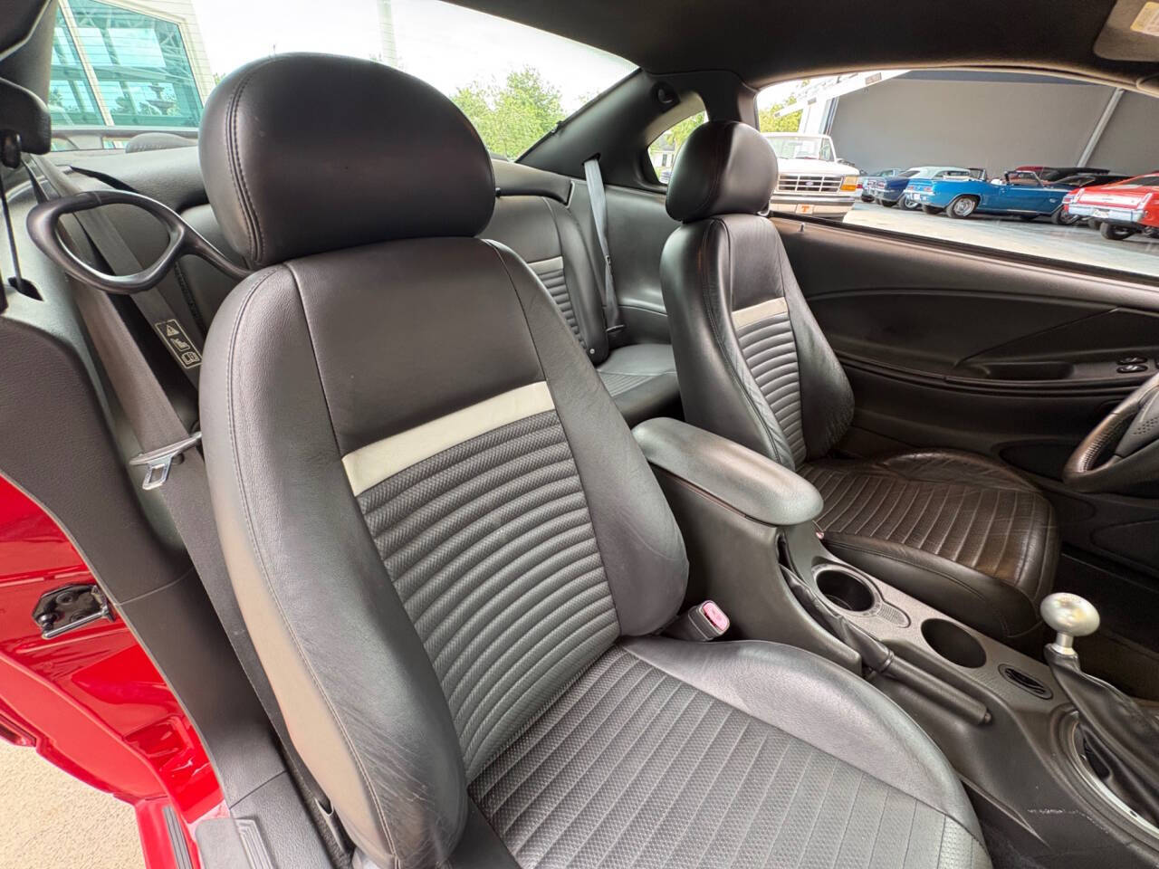 2003 Ford Mustang 33