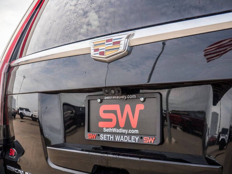 2018 Cadillac Escalade Luxury