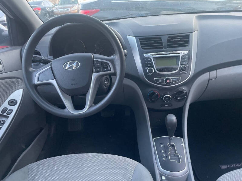 2013 Hyundai Accent GS
