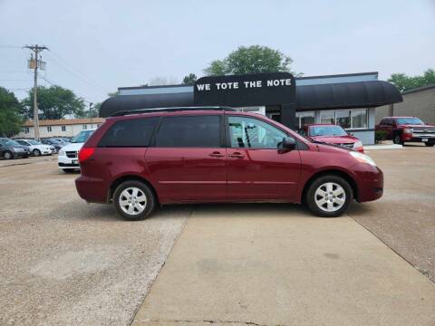 2008 Toyota Sienna for sale at First Choice Auto Sales in Moline IL