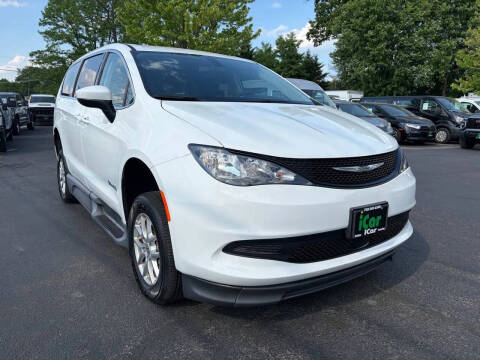2022 Chrysler Voyager LX