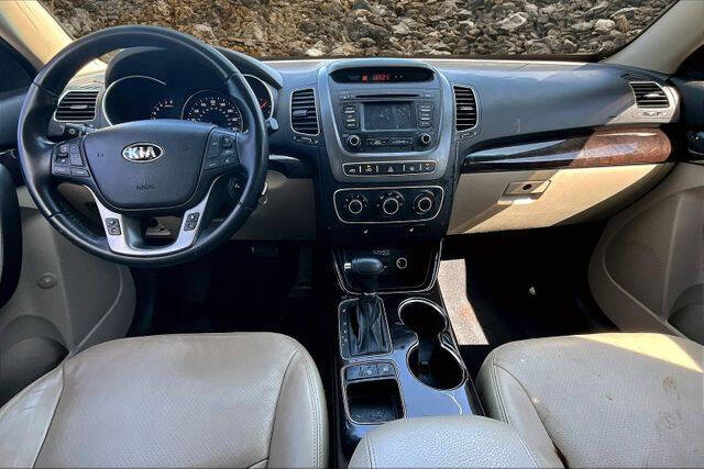 2015 Kia Sorento LX