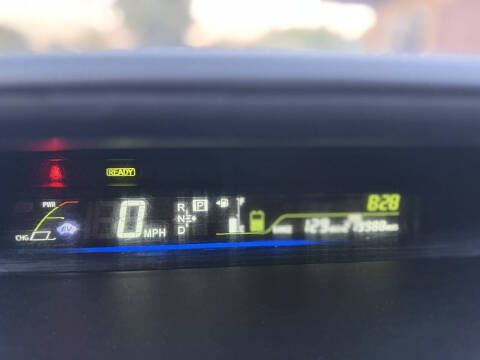 2013 Toyota Prius v Three