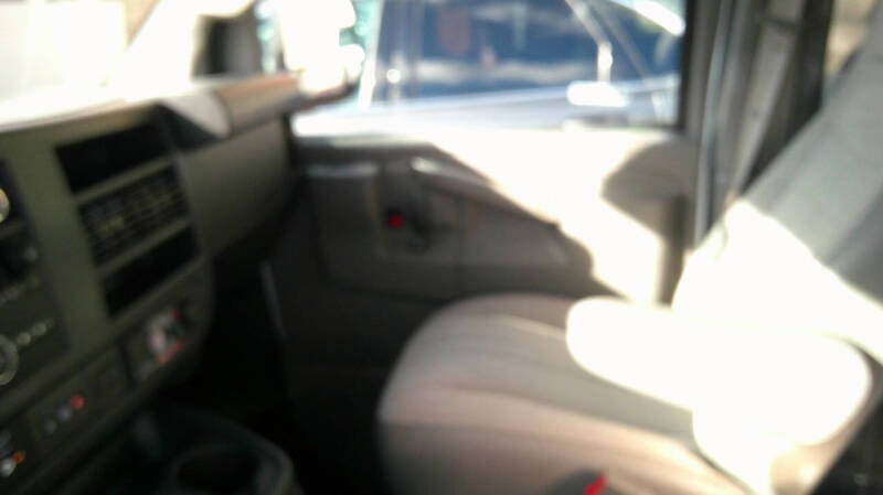 2025 Chevrolet Express 2500