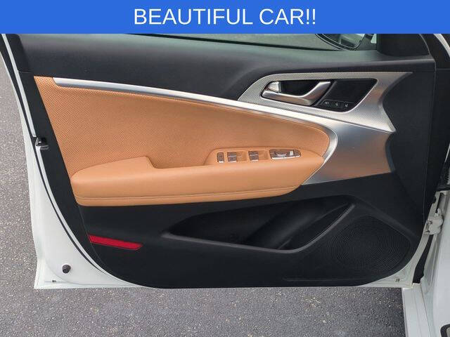 2022 Genesis G70