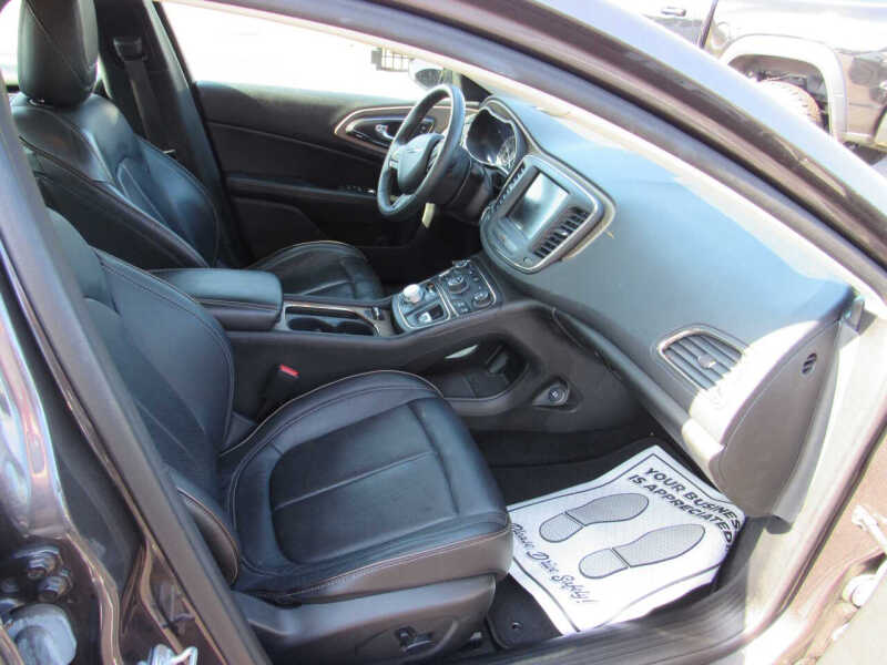 2015 Chrysler 200 C