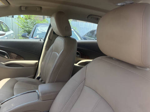 2012 Buick LaCrosse Premium 1