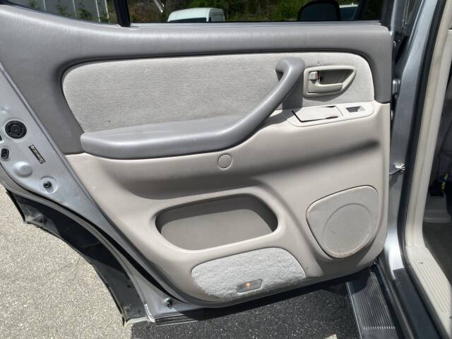2006 Toyota Sequoia SR5
