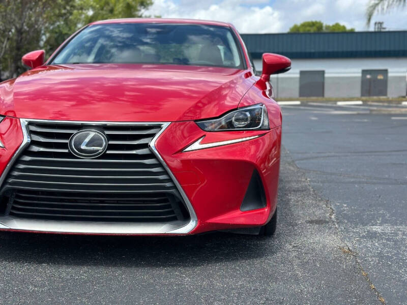 2018 Lexus IS 300