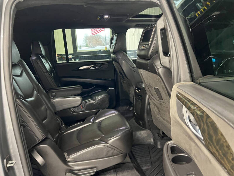 2018 Cadillac Escalade ESV Platinum
