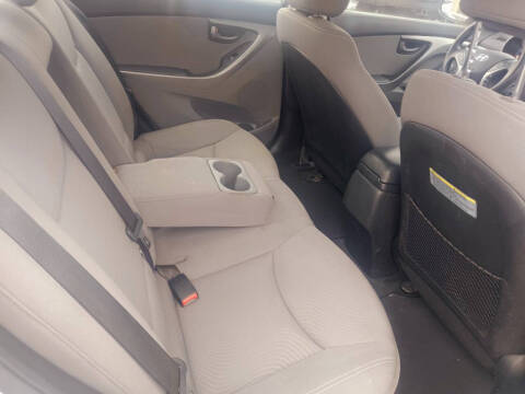 2014 Hyundai Elantra SE