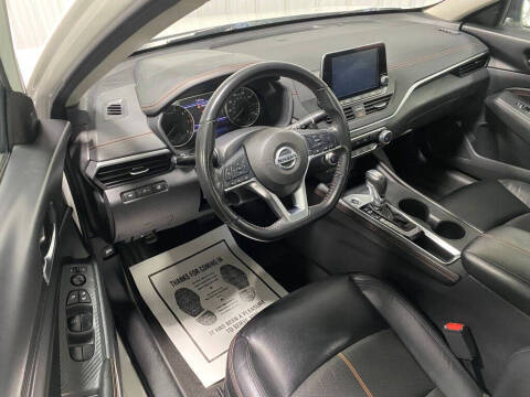 2022 Nissan Altima 2.5 SR