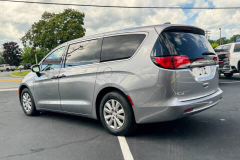 2020 Chrysler Voyager L