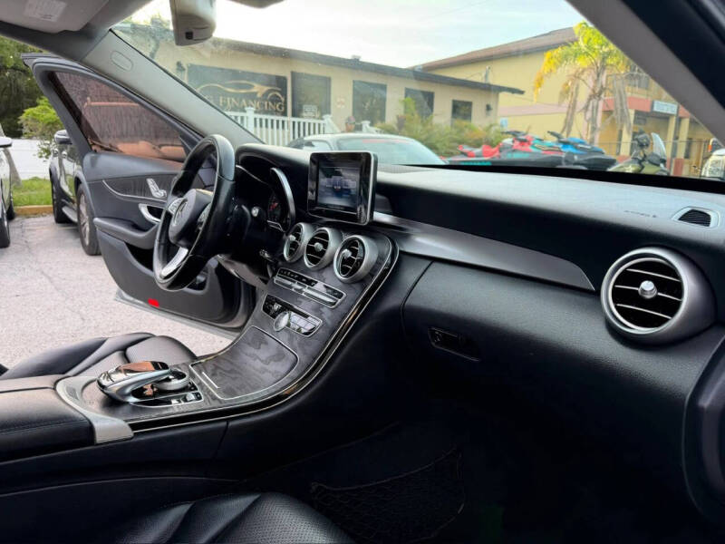 2016 Mercedes-Benz C-Class