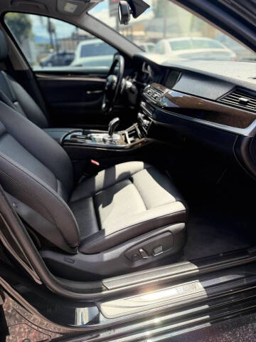 2016 BMW 5 Series 528i