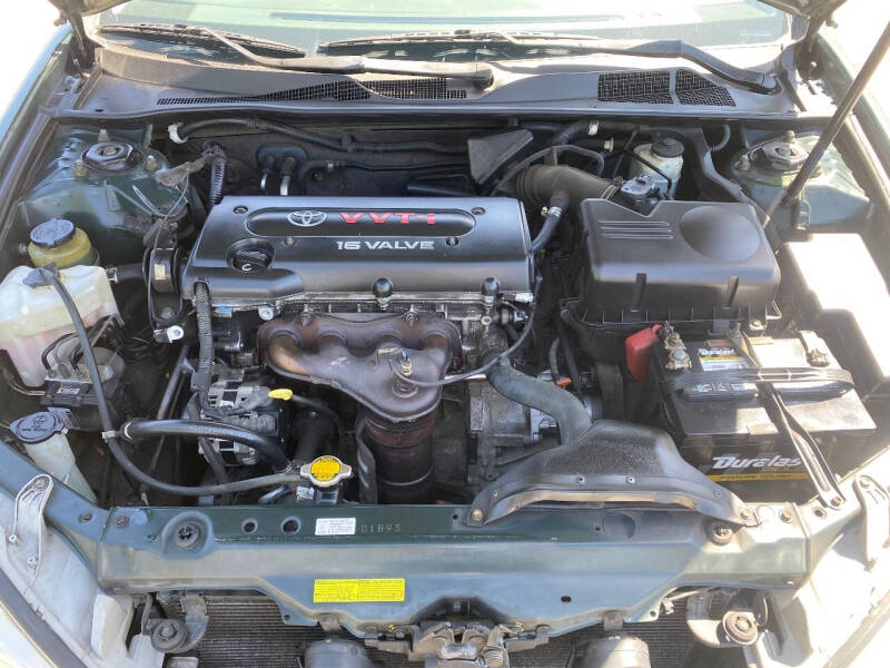 2004 Toyota Camry LE