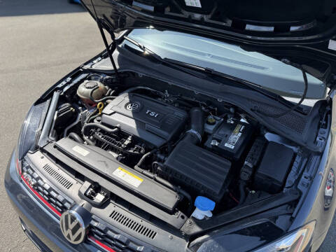 2020 Volkswagen Golf GTI SE