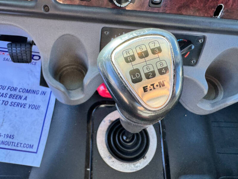 2017 Freightliner M2 106