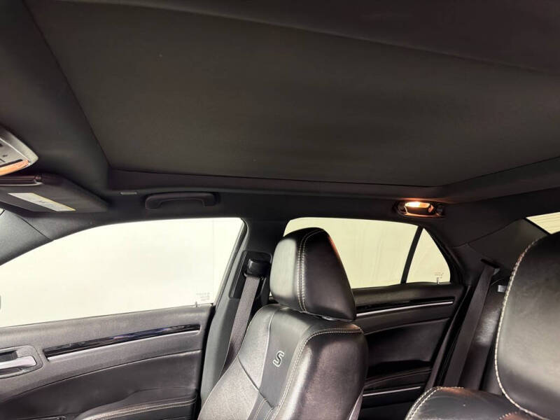2018 Chrysler 300 S