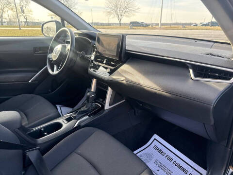 2025 Toyota Corolla Cross LE