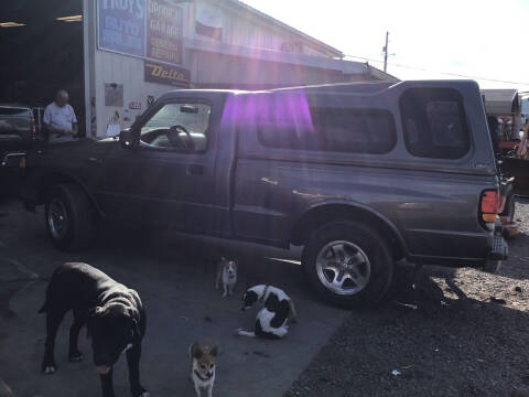 2000 Mazda B-Series B2500 SE