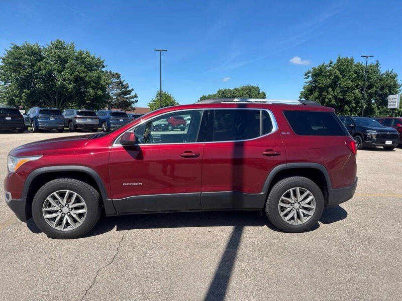2017 GMC Acadia SLE-2