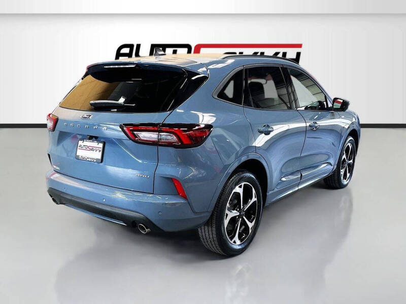 2025 Ford Escape ST-Line Elite