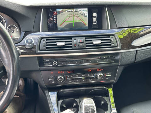 2016 BMW 5 Series 528i