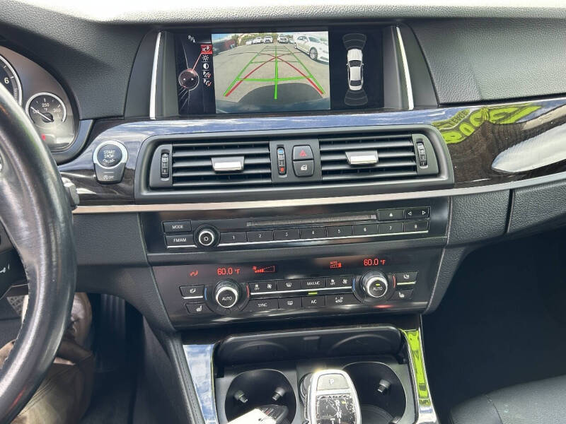 2016 BMW 5 Series 528i