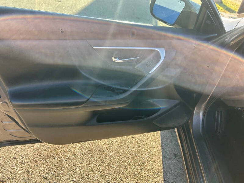 2017 Nissan Altima 2.5 SR