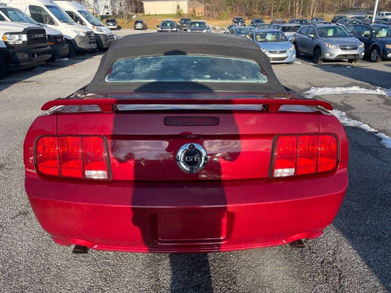 2006 Ford Mustang GT Deluxe